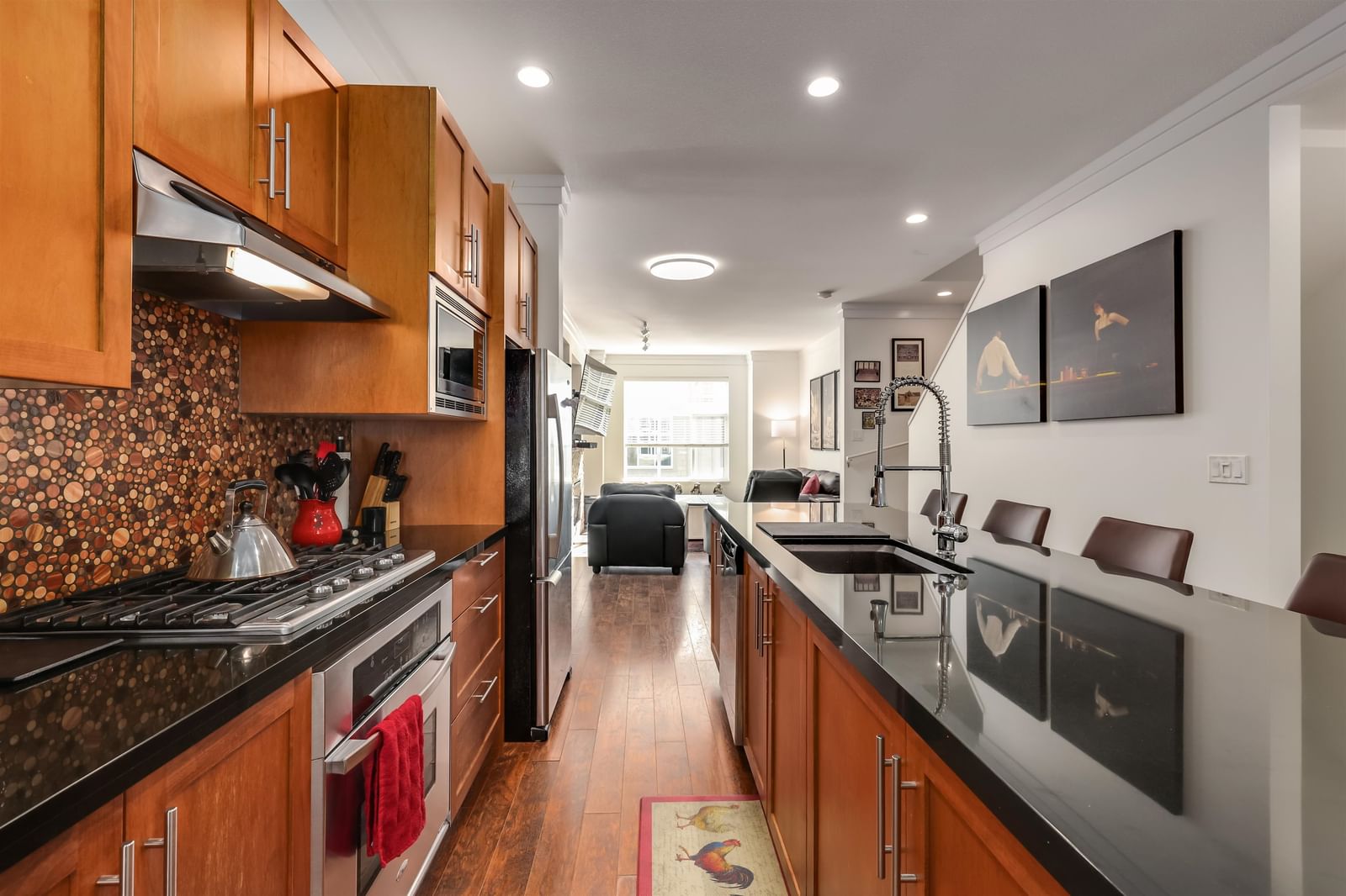 Listing Image 8