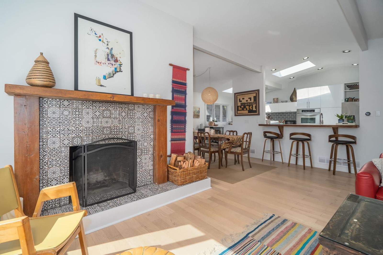Listing Image 11