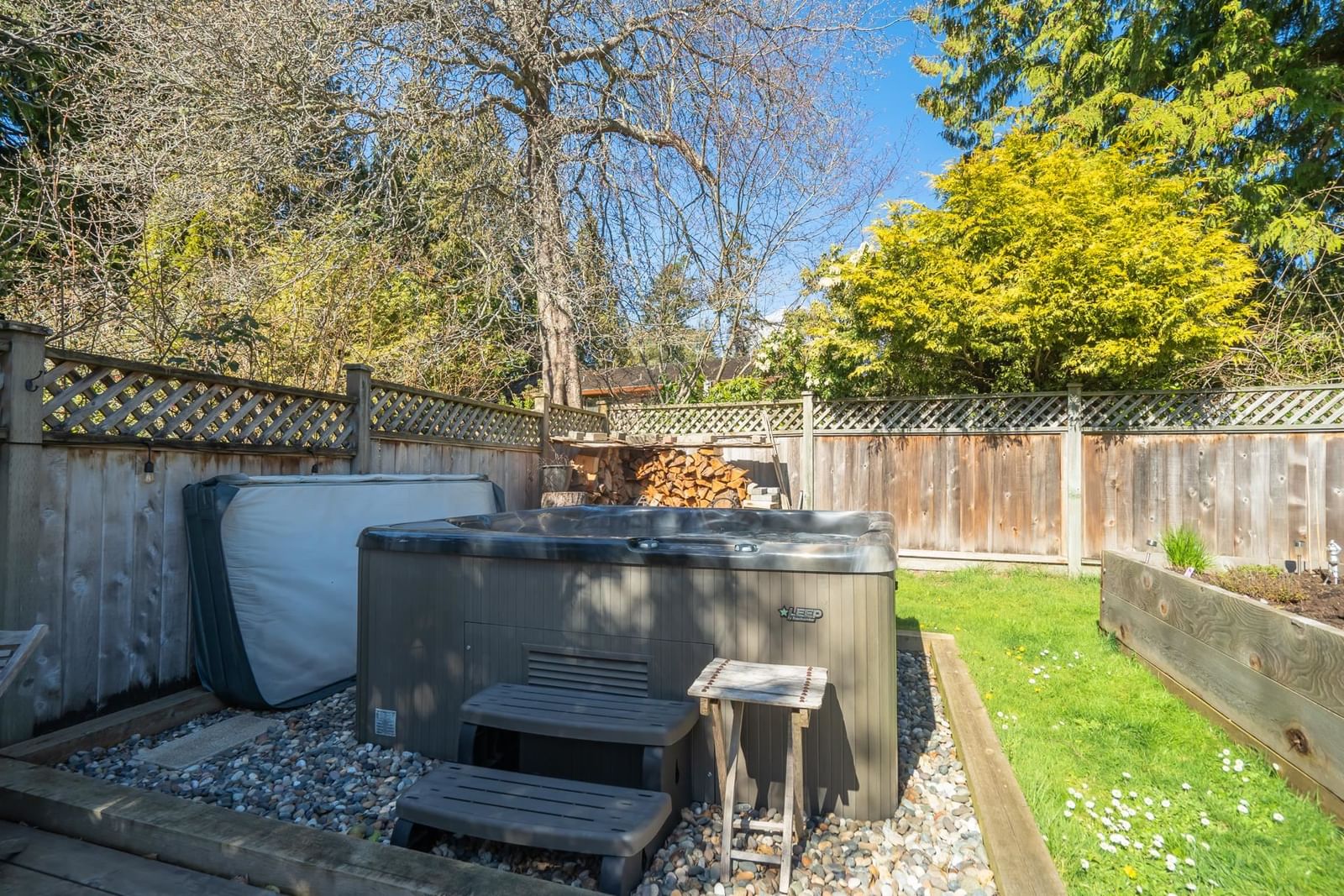 Listing Image 8