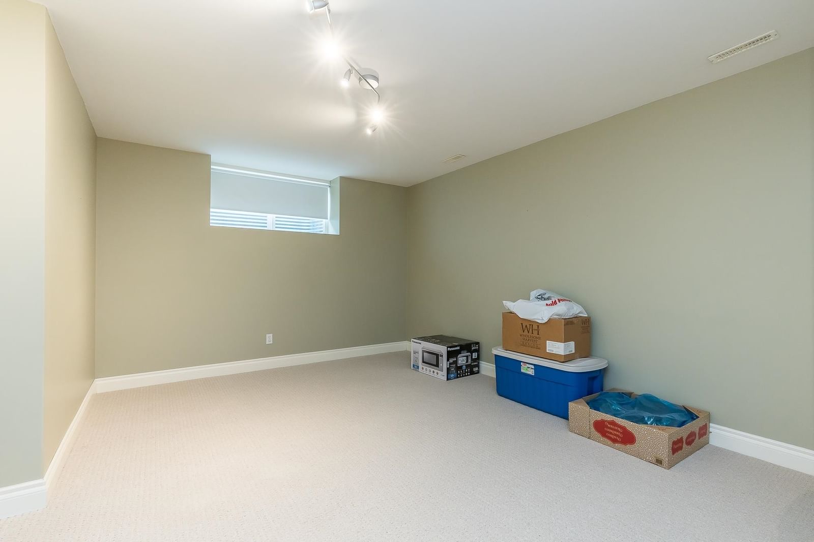 Listing Image 28