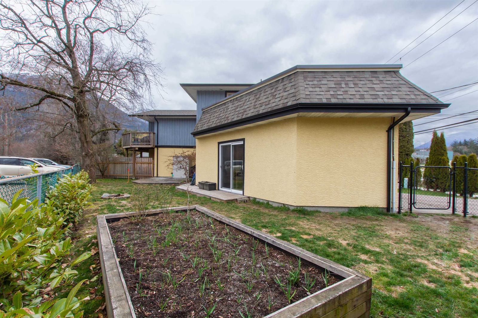 Listing Image 12