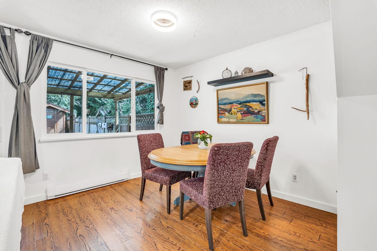 Listing Image 12