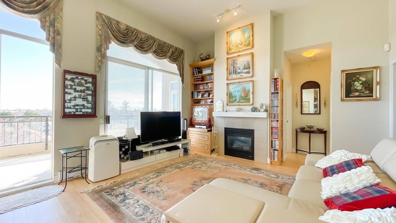 Listing Image 11
