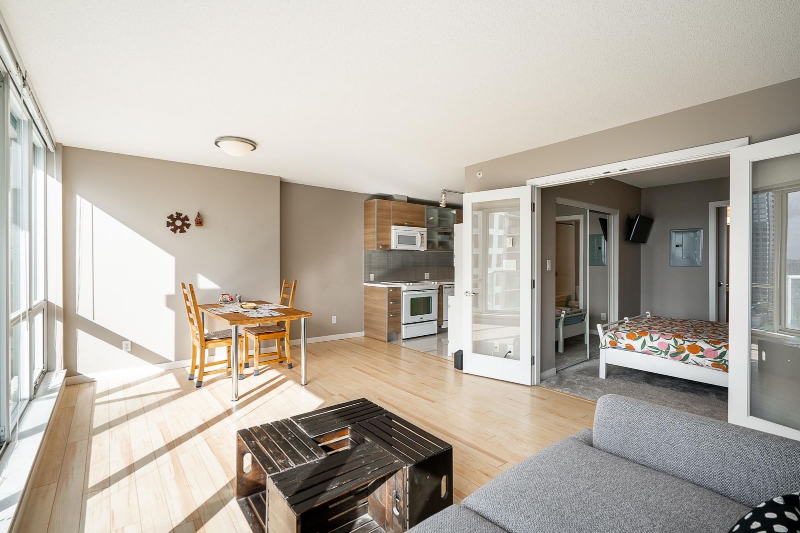 Listing Image 13