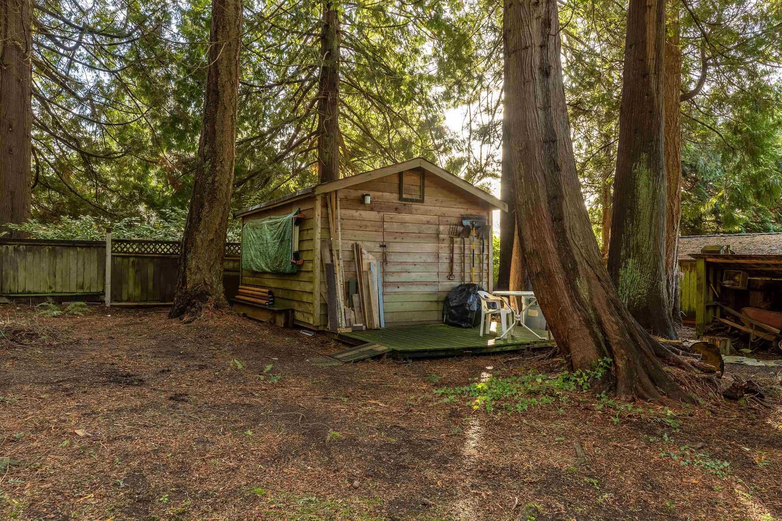Listing Image 4