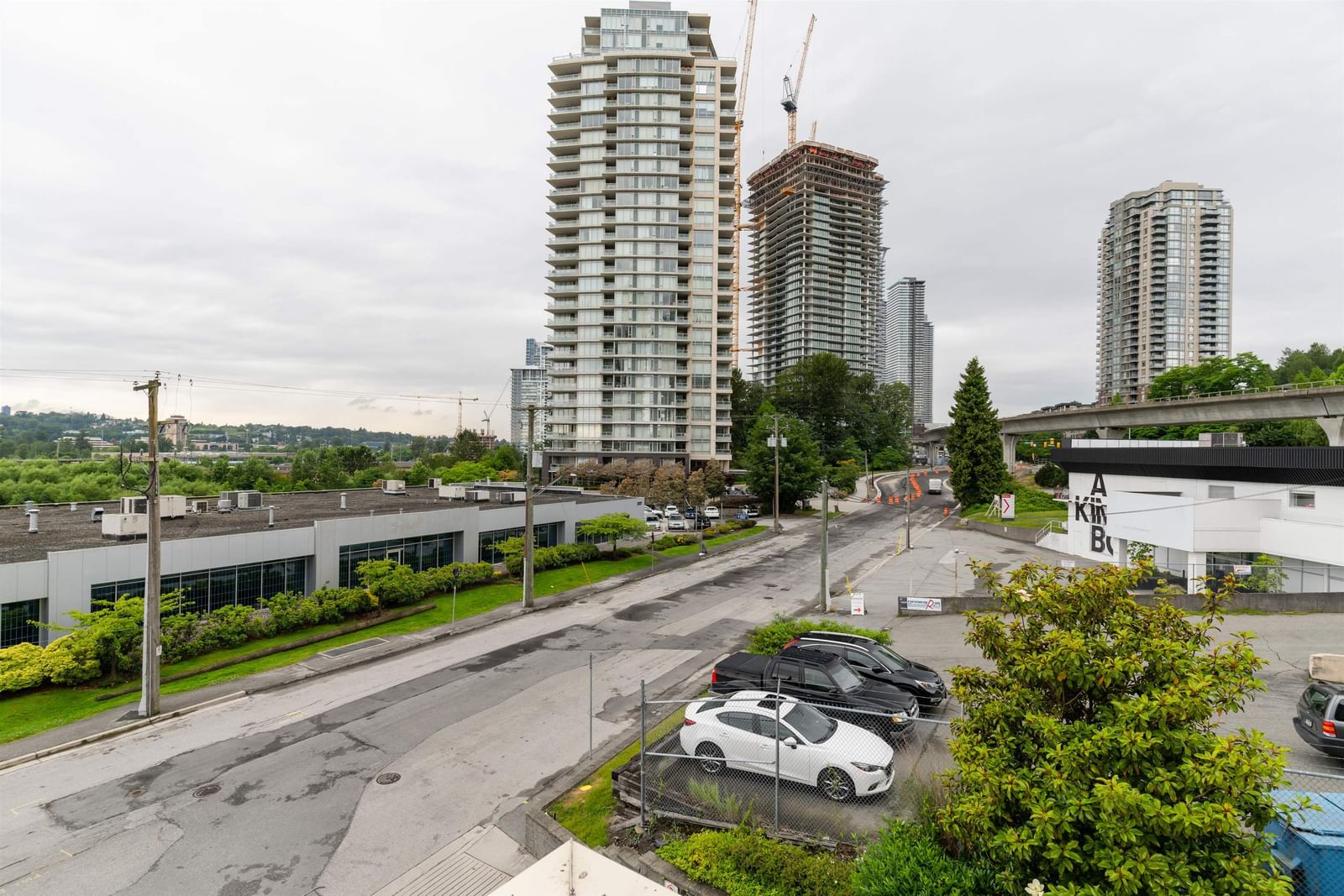 Listing Image 10