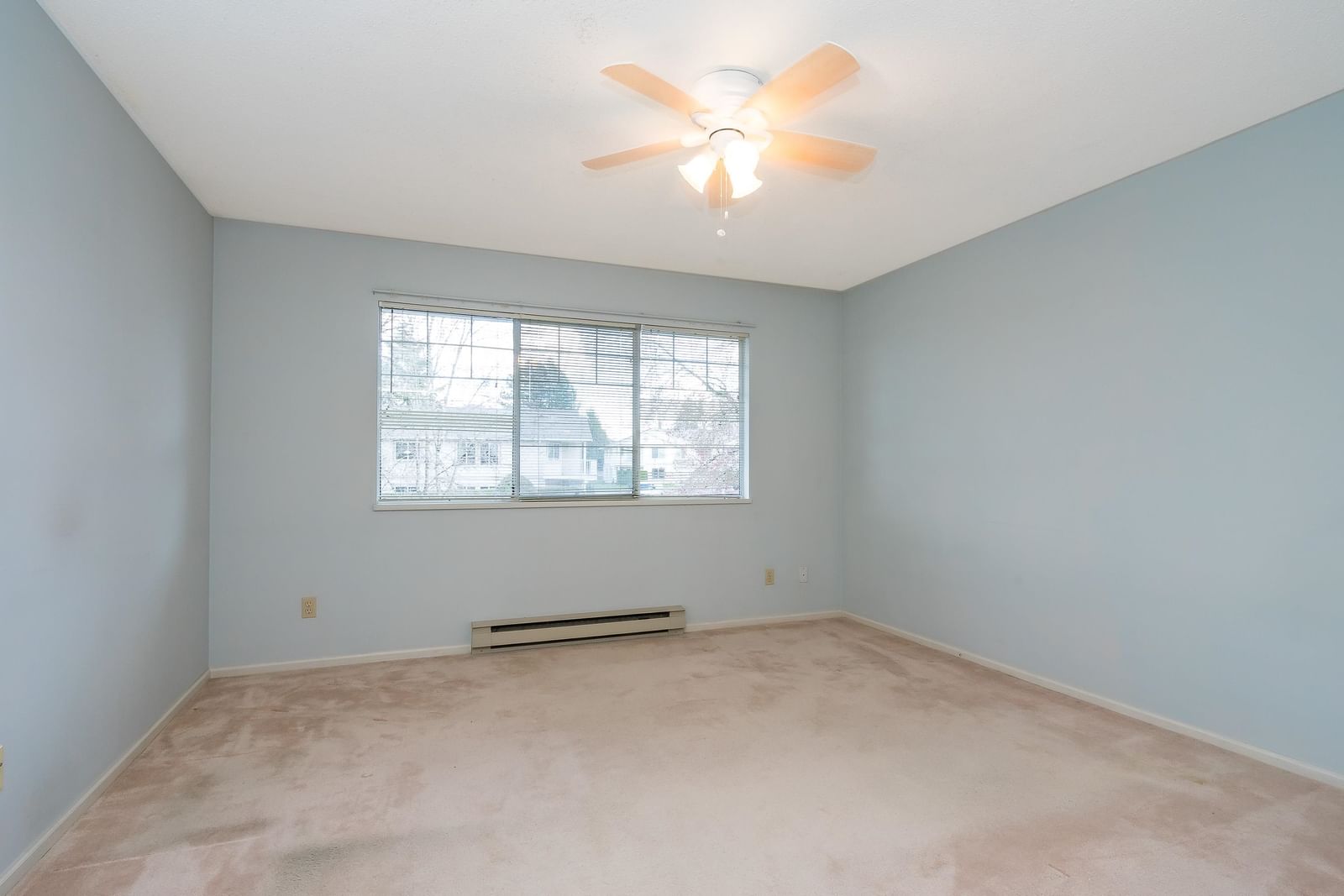 Listing Image 24