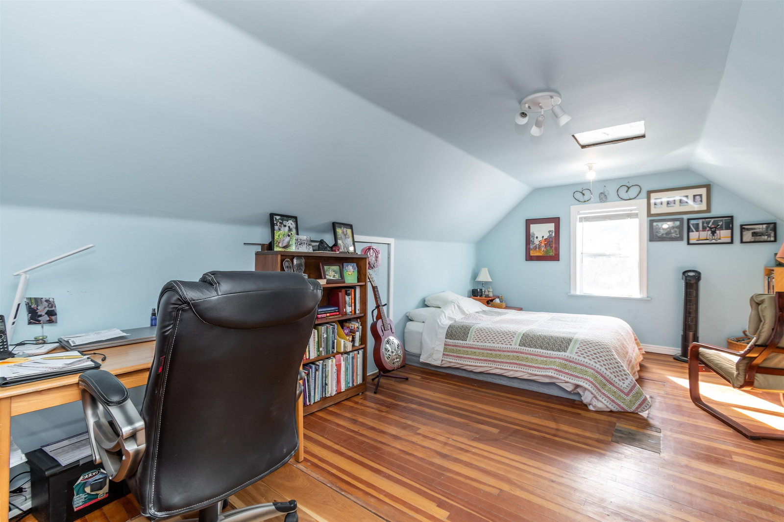 Listing Image 12