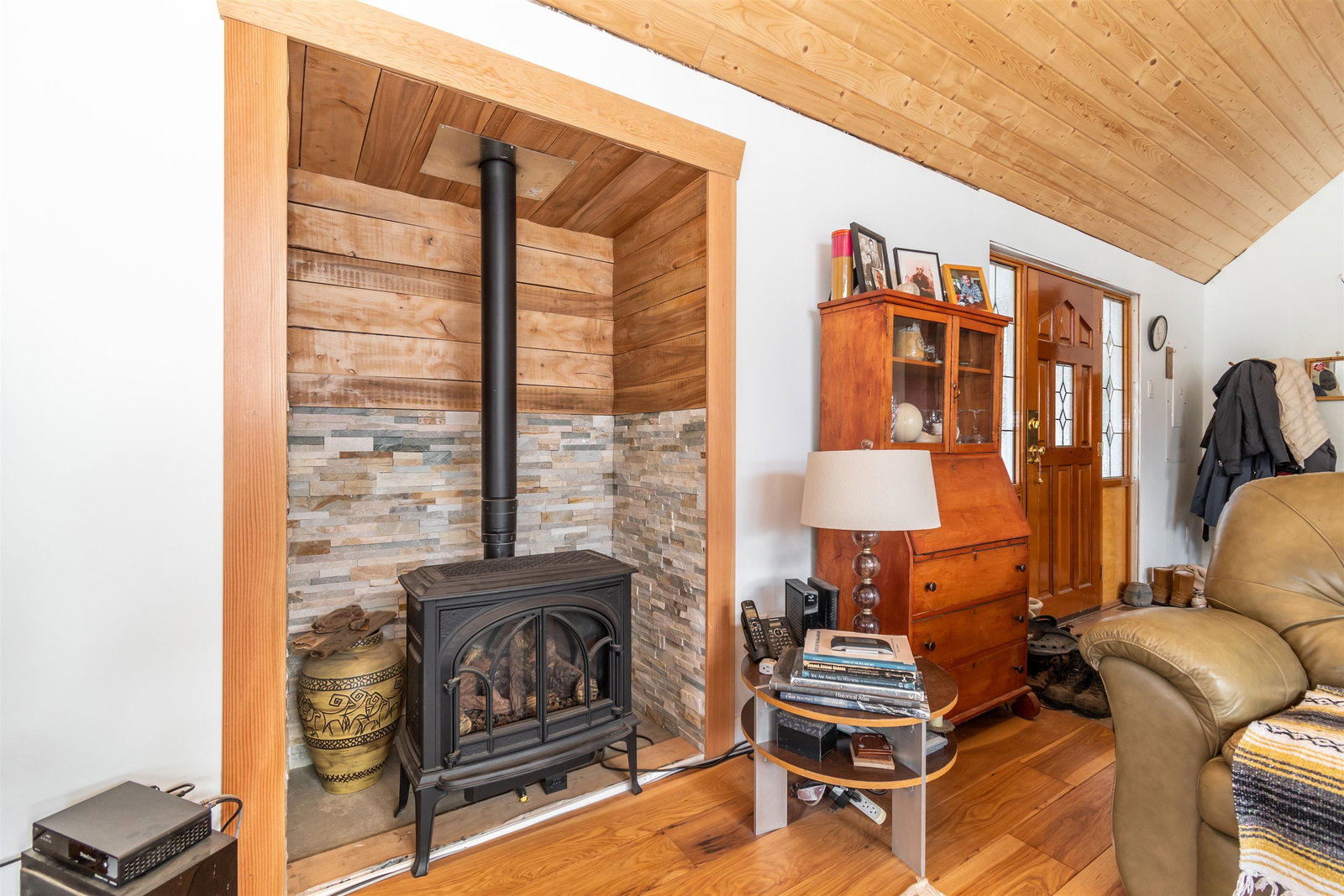 Listing Image 9