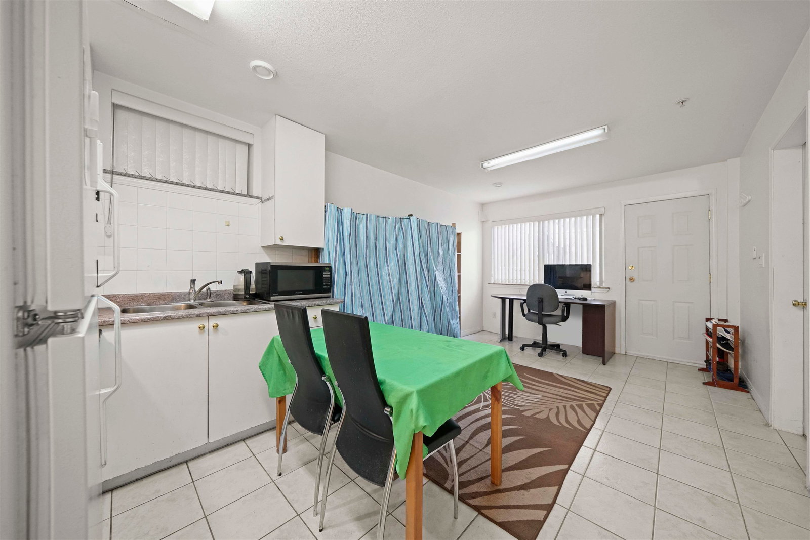 Listing Image 24