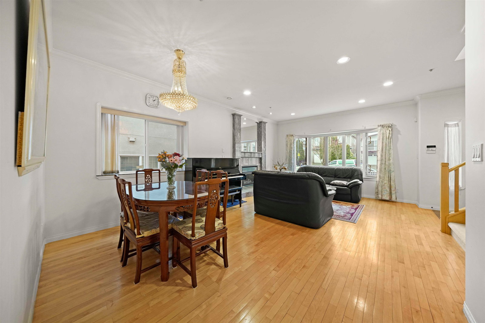 Listing Image 6