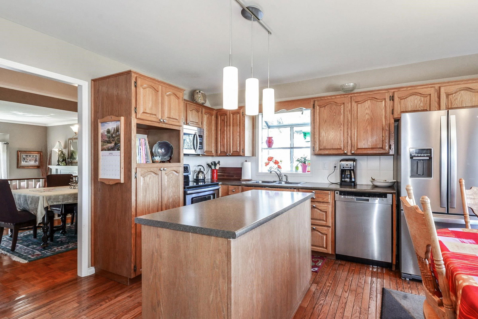 Listing Image 12