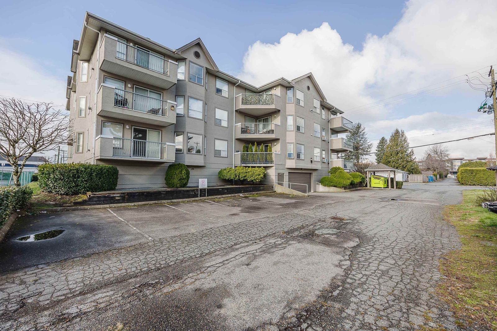 Listing Image 6