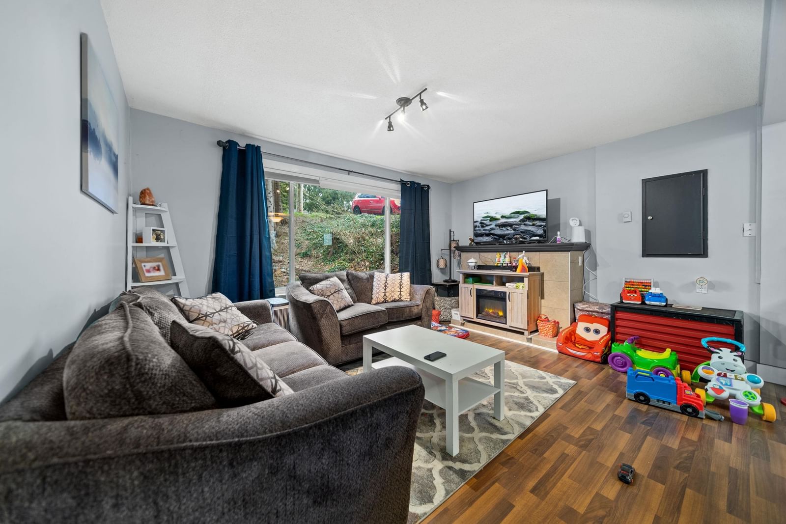 Listing Image 21