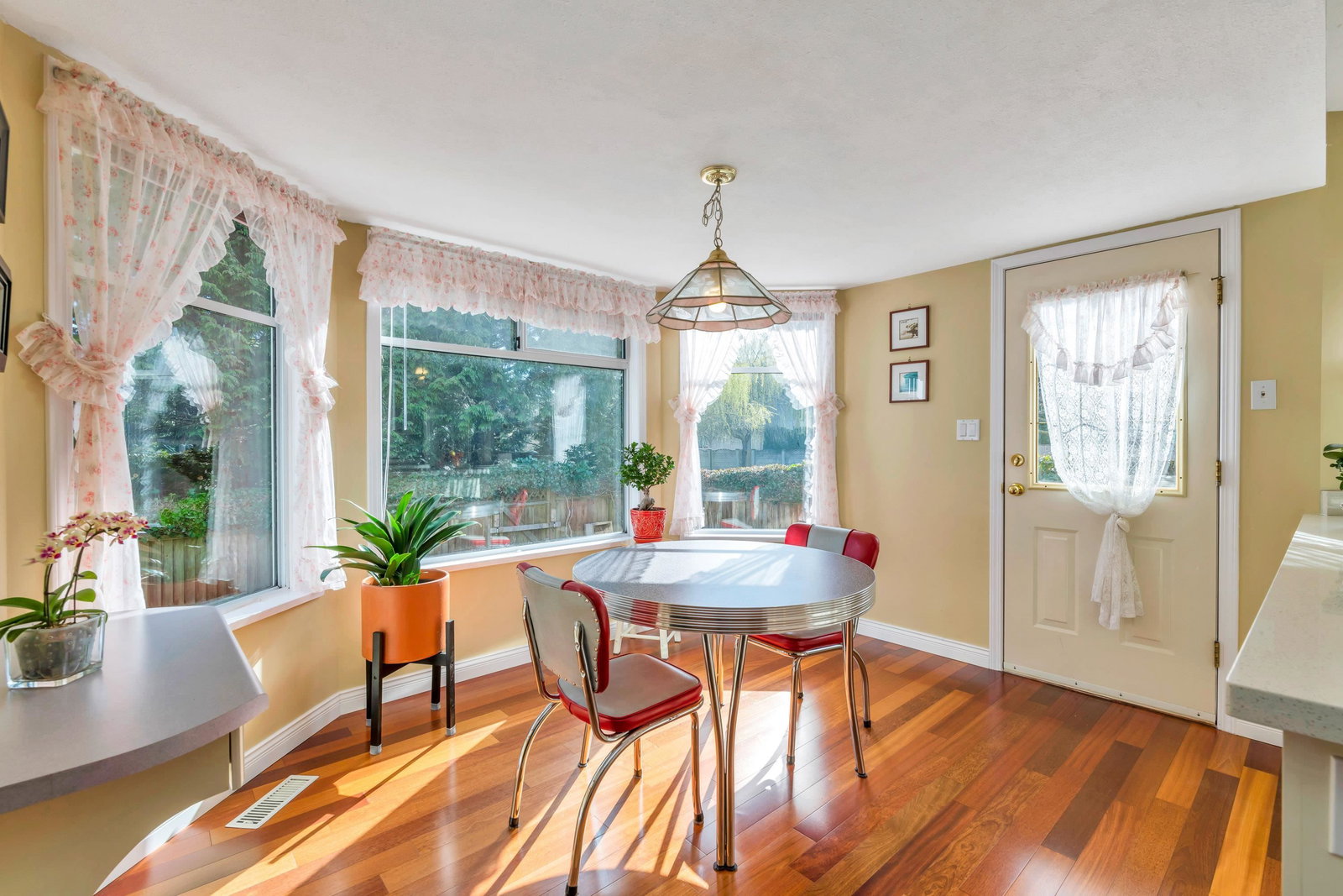 Listing Image 14