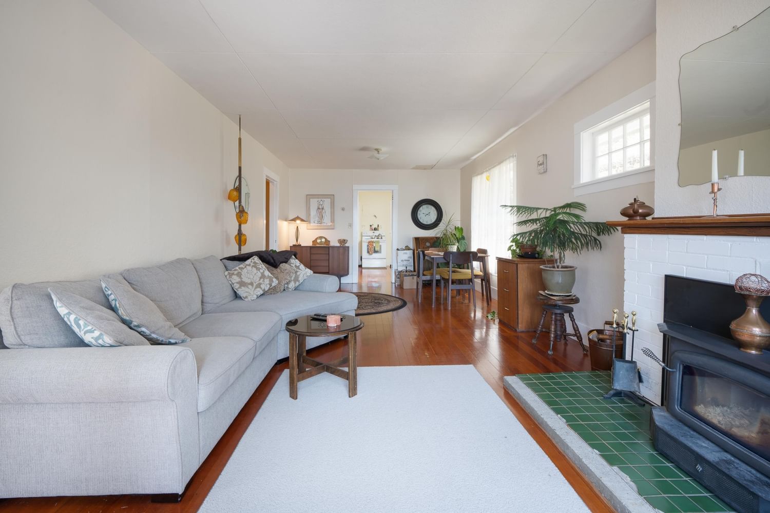 Listing Image 8