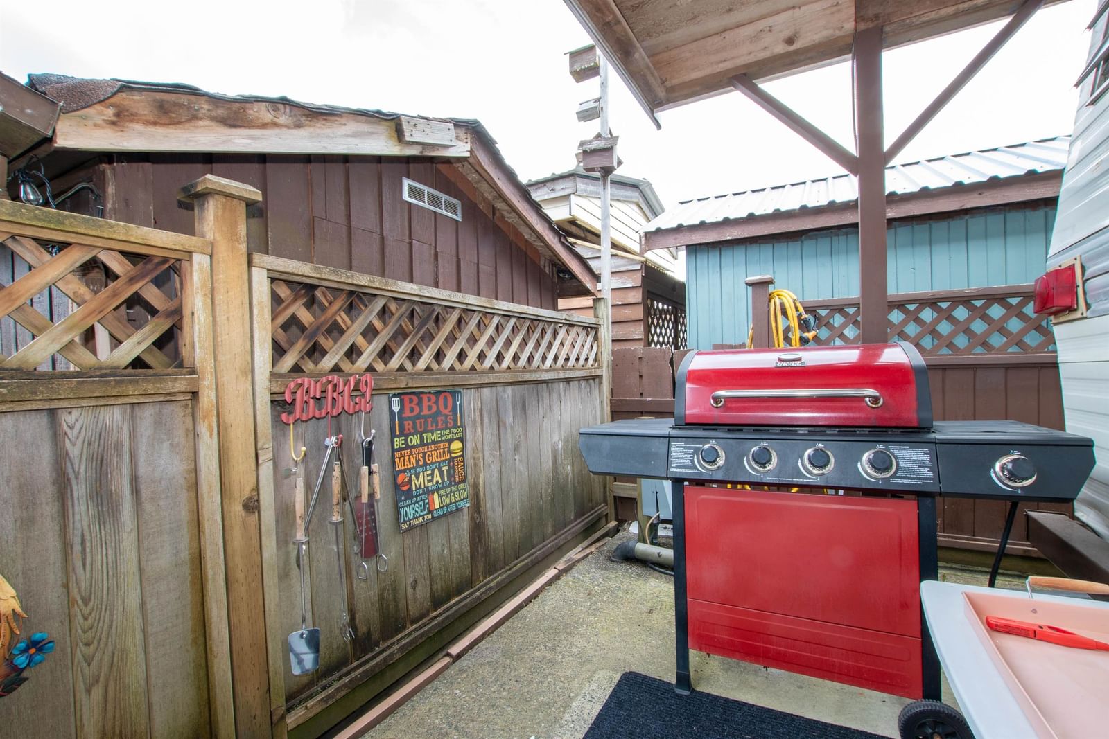 Listing Image 6