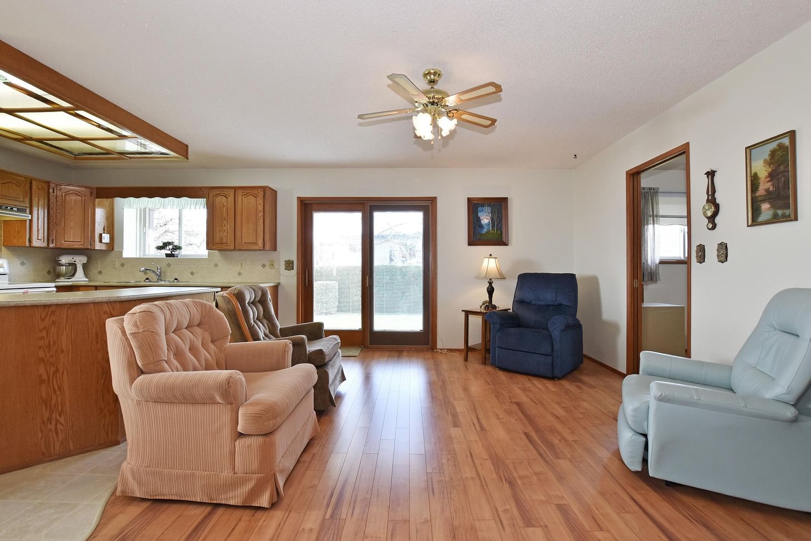 Listing Image 14