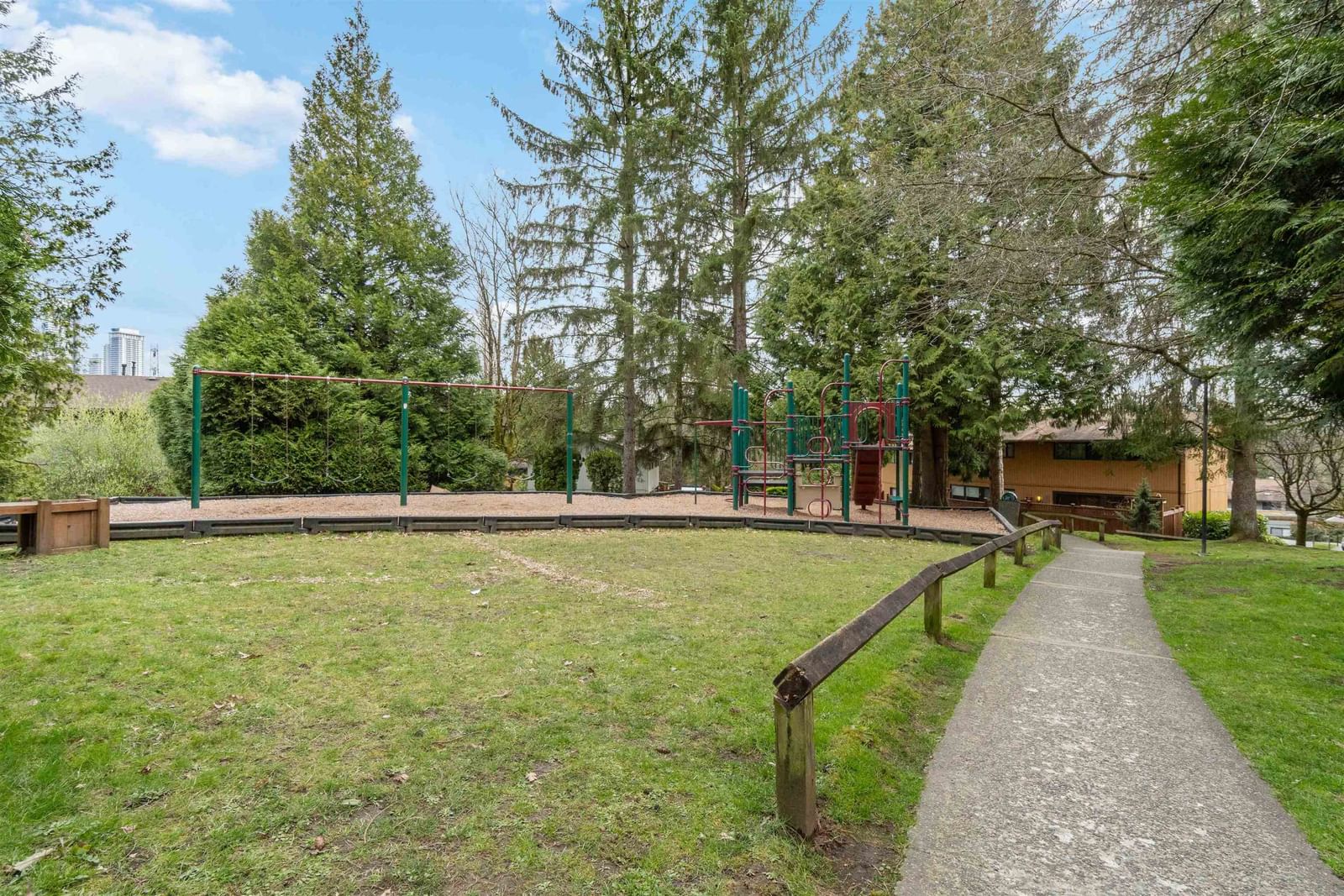 Listing Image 33
