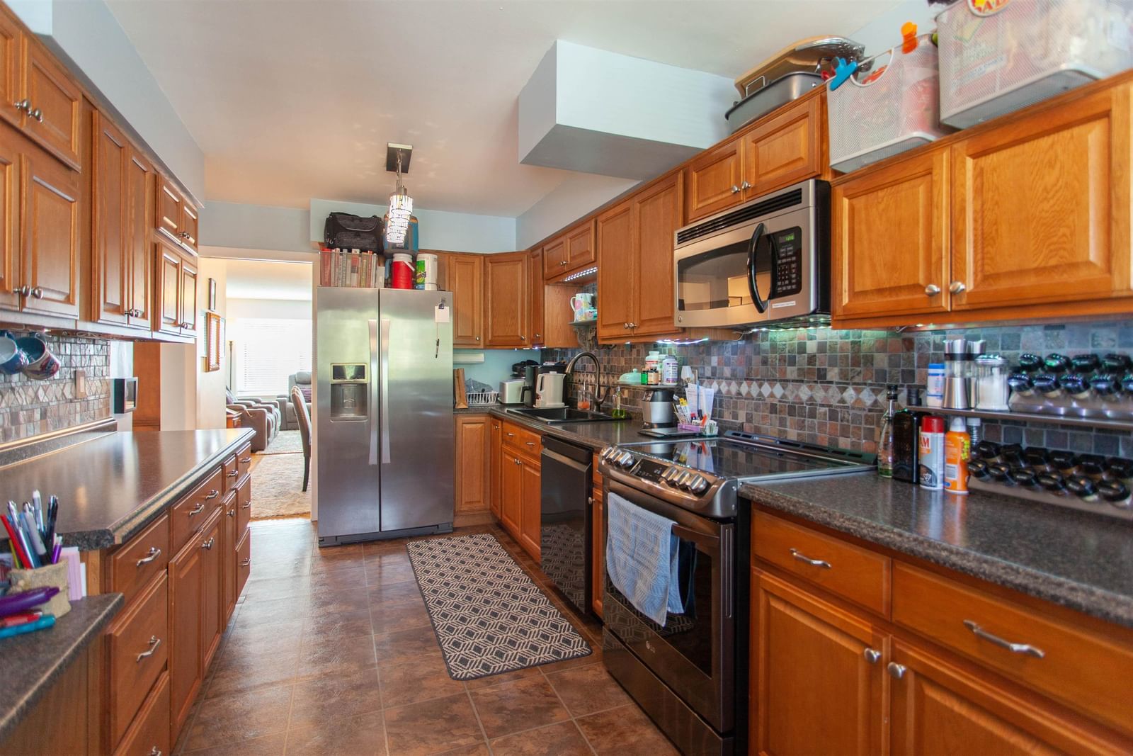 Listing Image 19