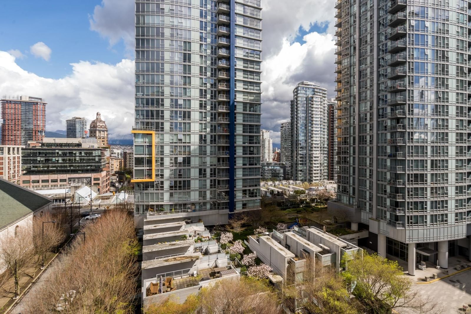 Listing Image 15