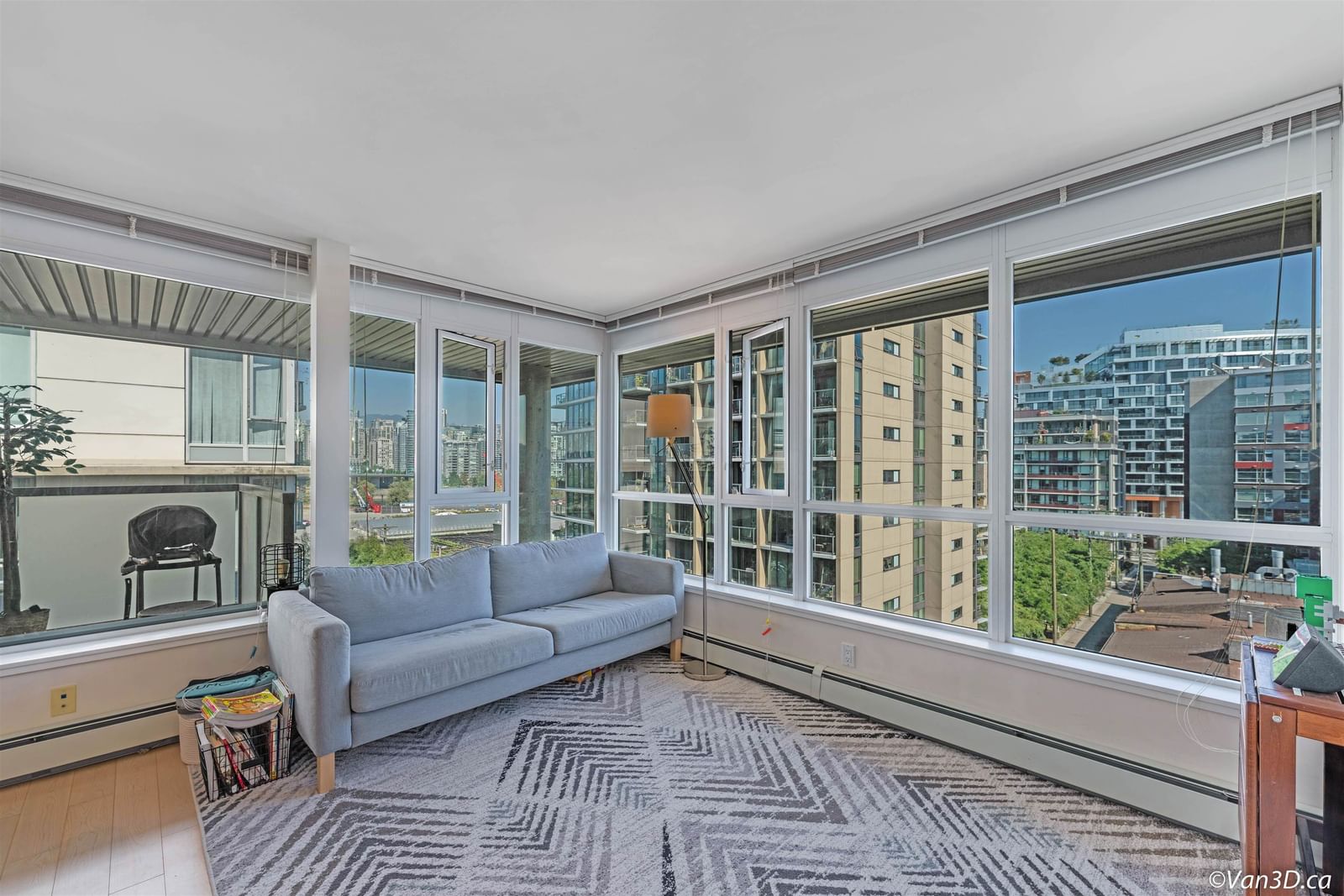 Listing Image 11
