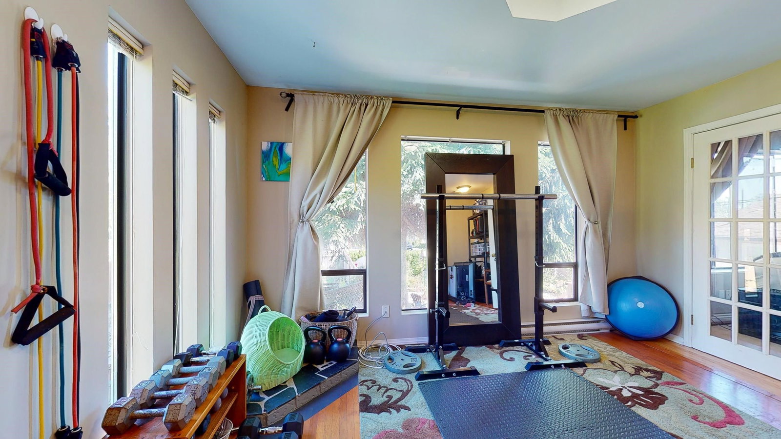 Listing Image 12
