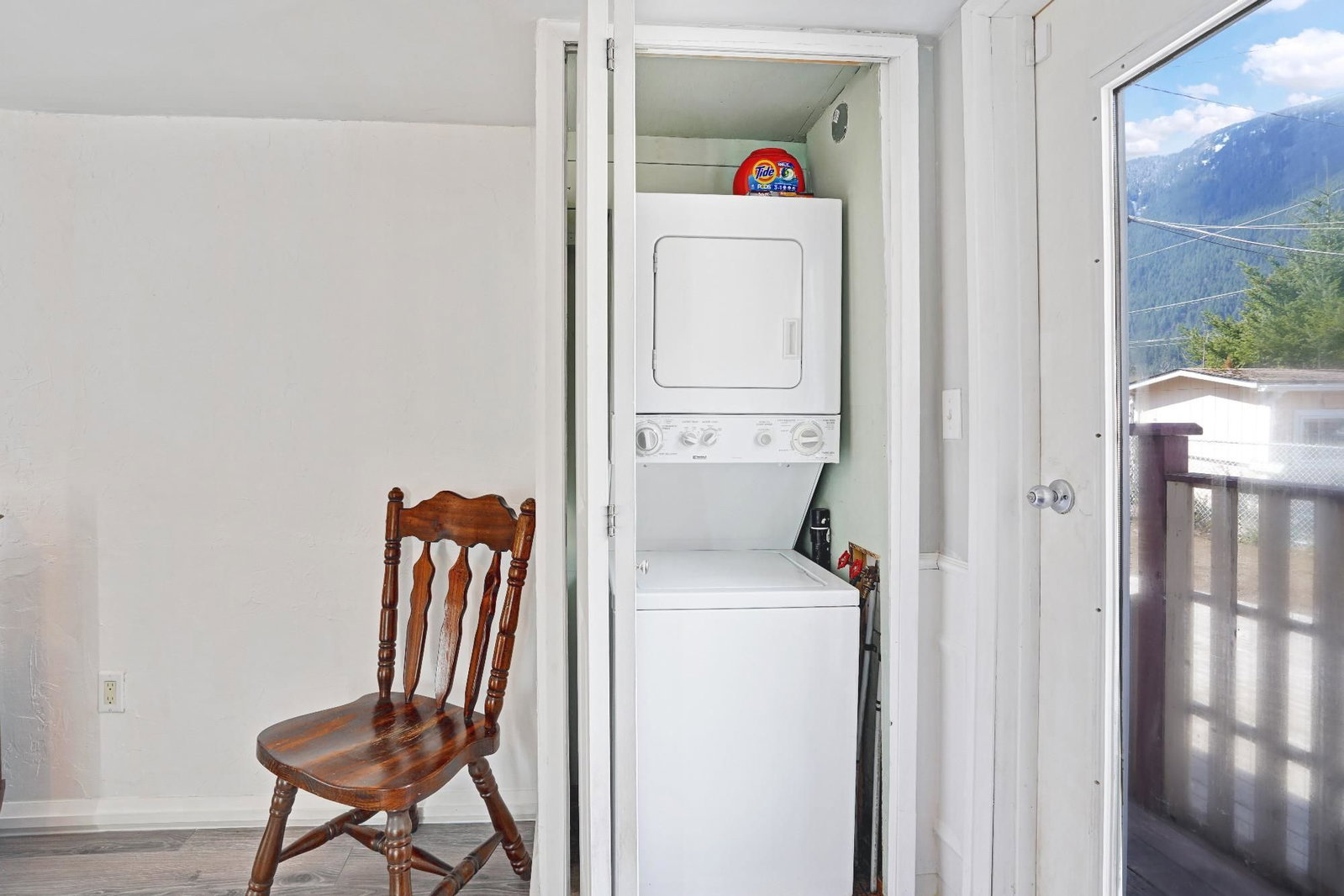 Listing Image 10