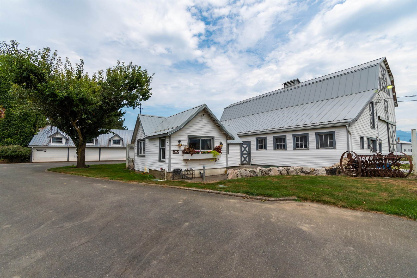 Listing Image 40