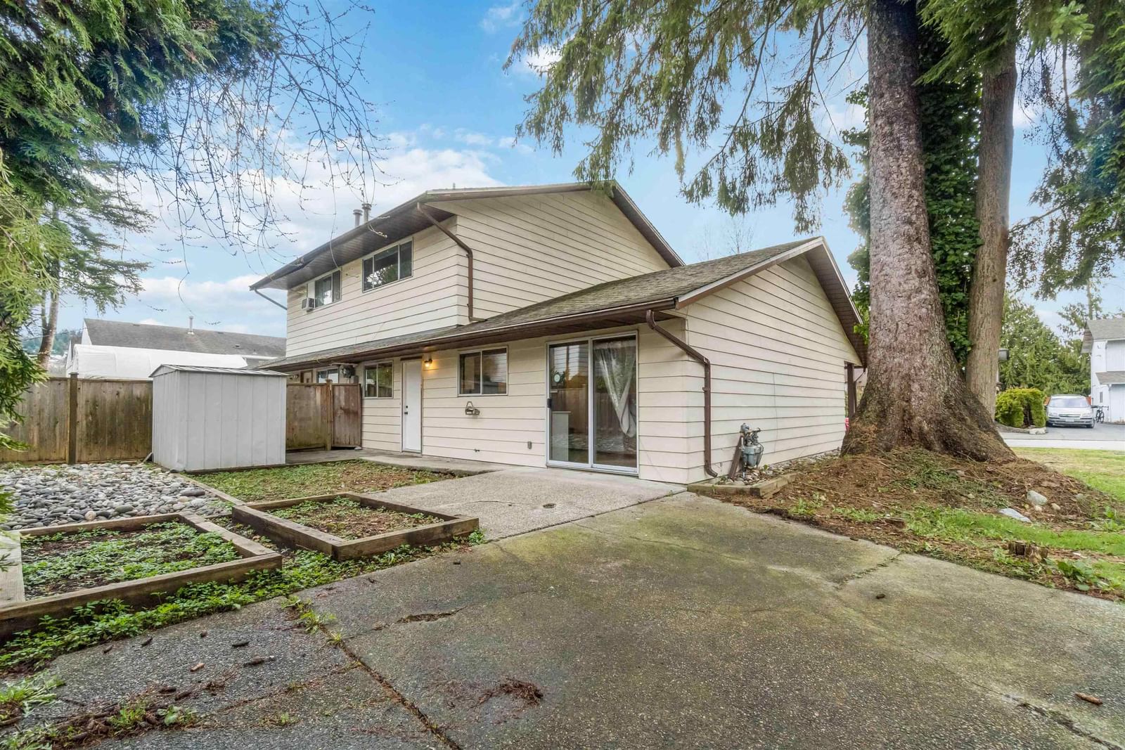 Listing Image 6