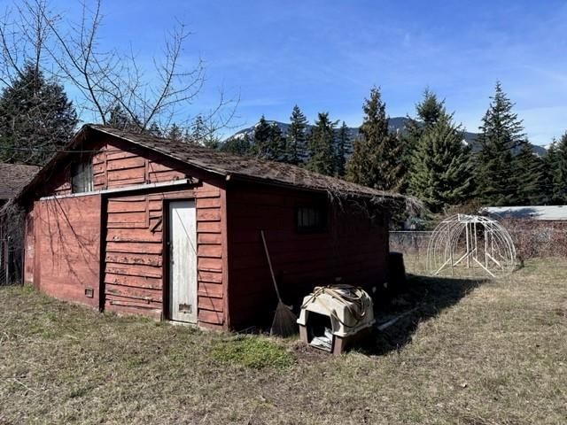Listing Image 6