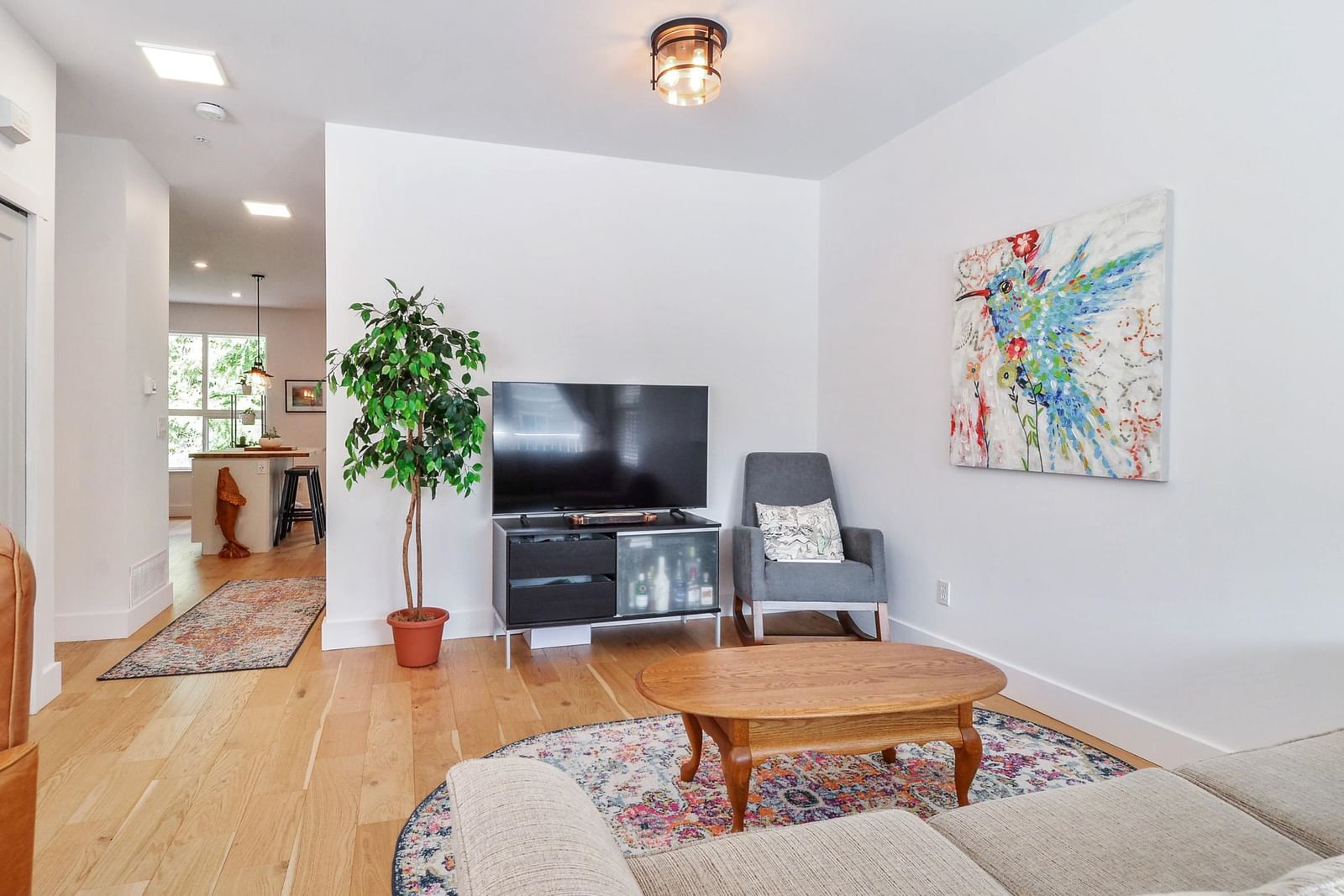 Listing Image 8