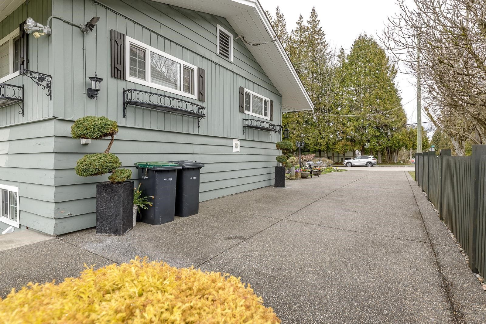 Listing Image 33