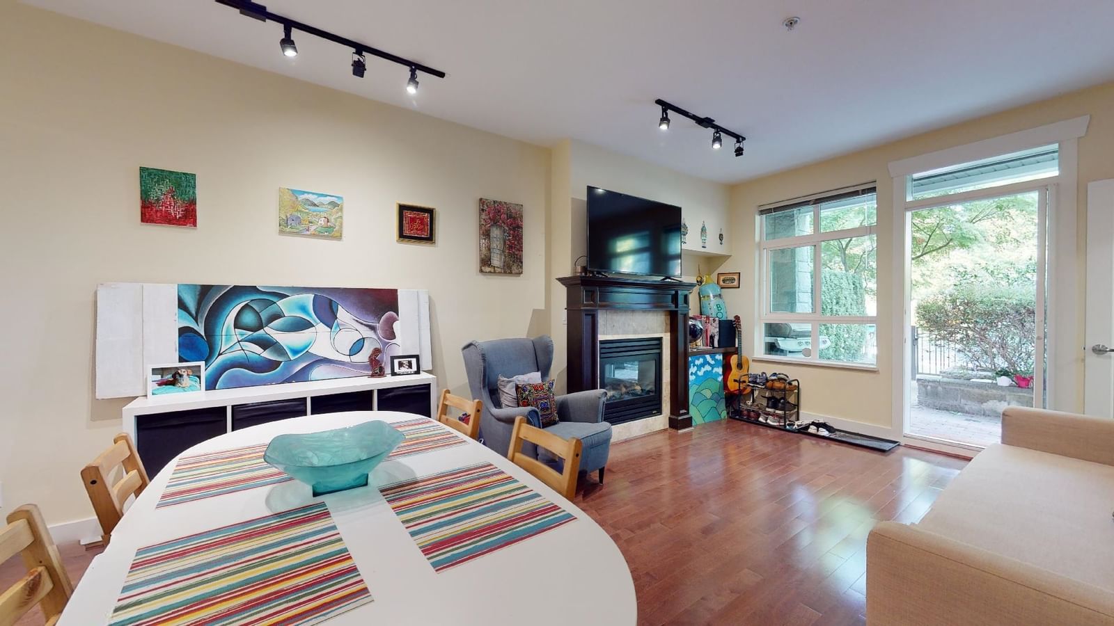 Listing Image 16