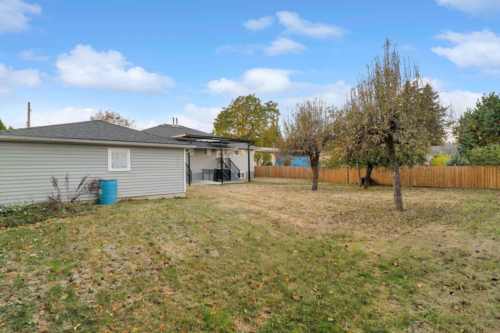 Listing Image 14