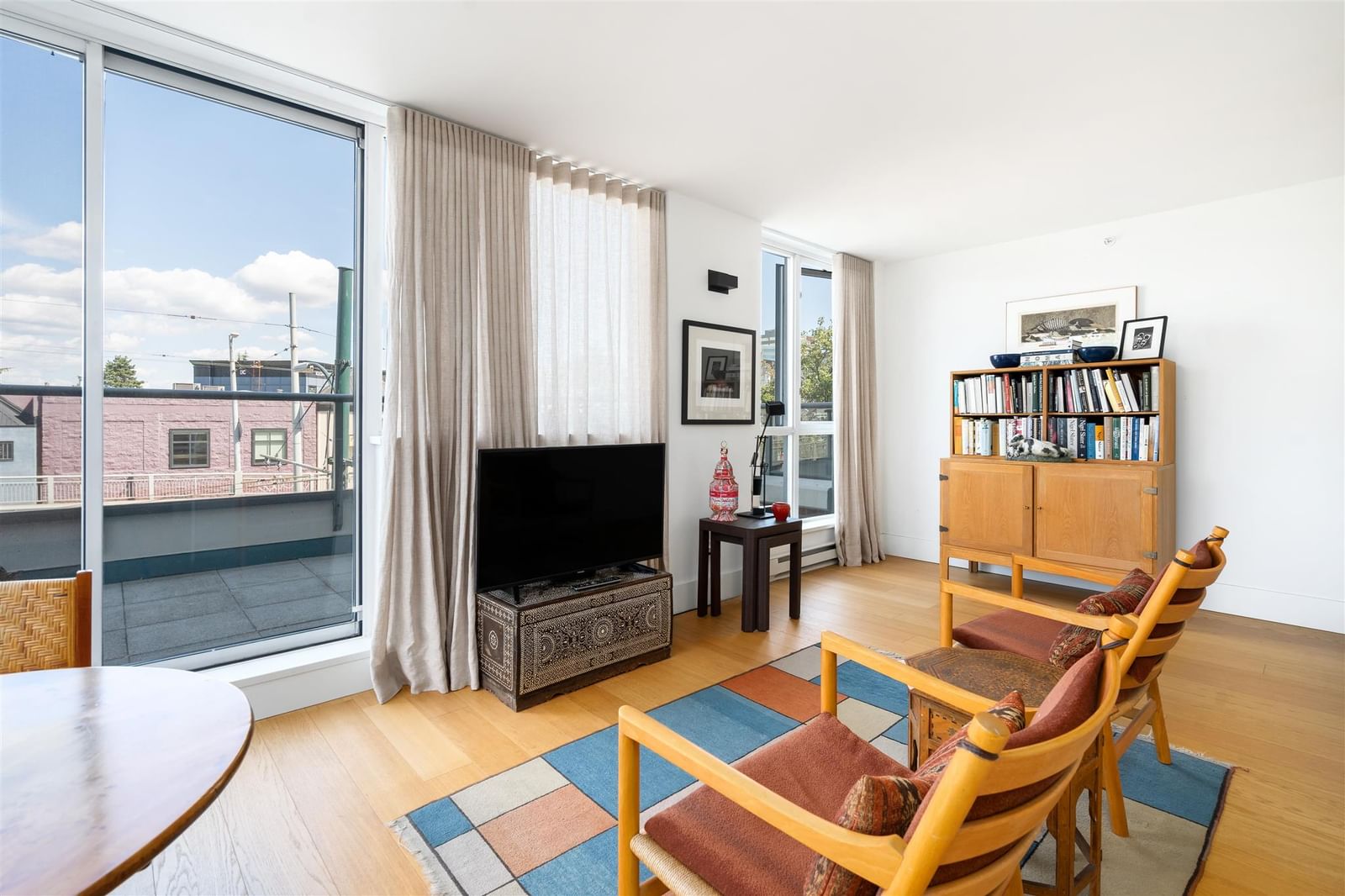 Listing Image 21