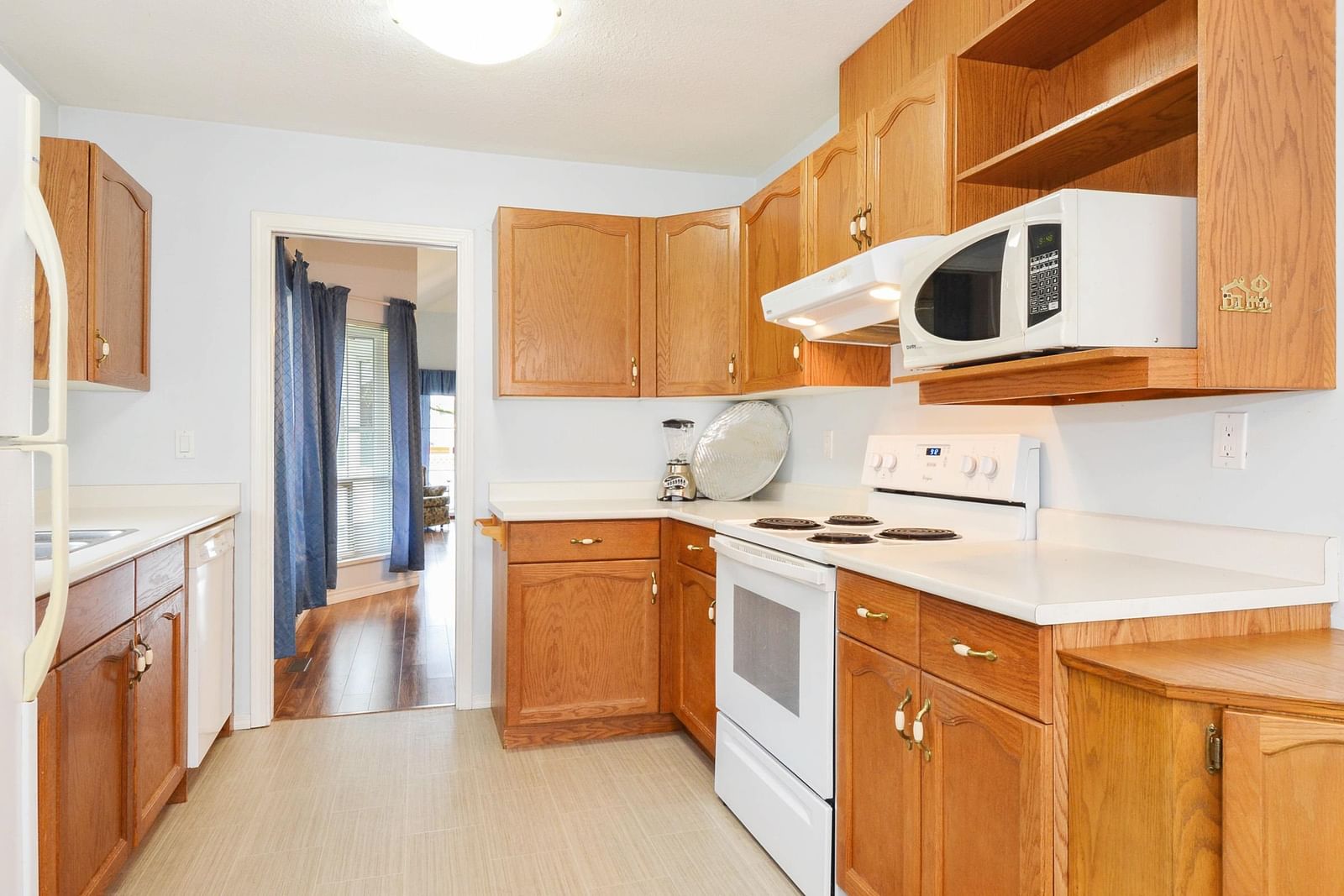 Listing Image 9