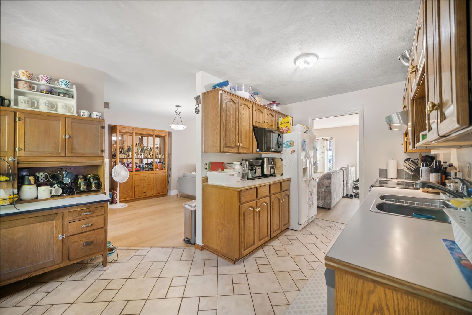 Listing Image 17