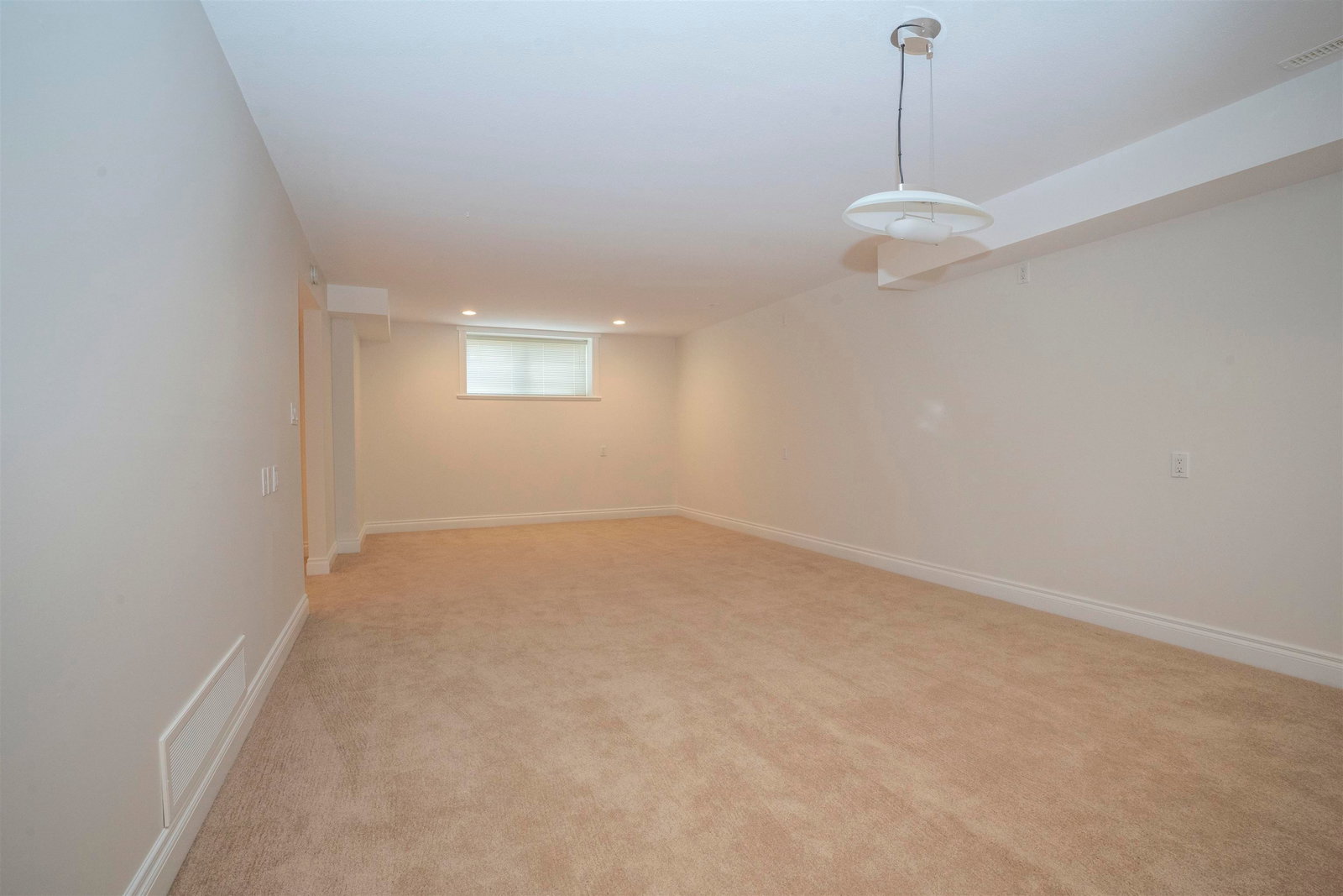 Listing Image 30