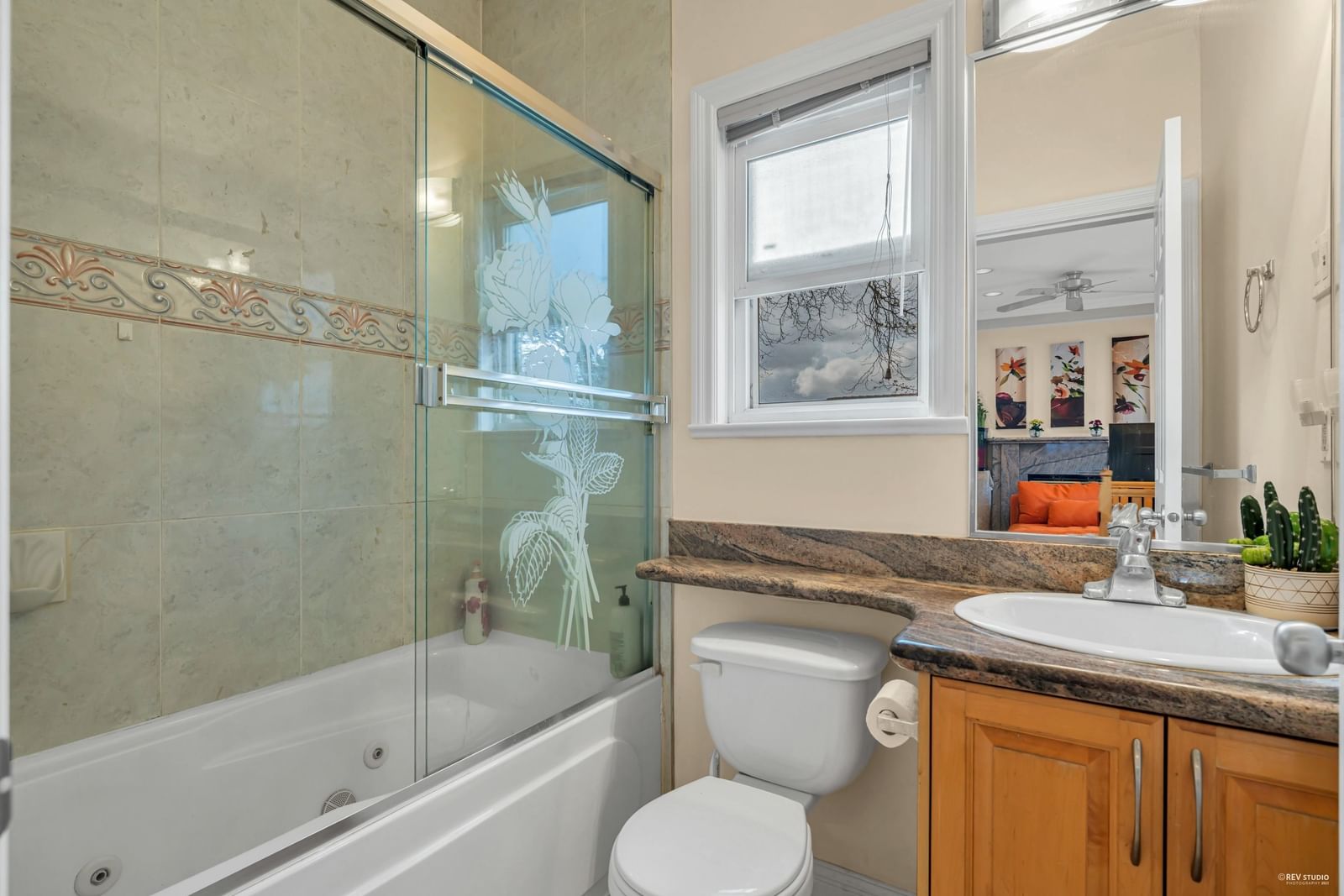 Listing Image 15