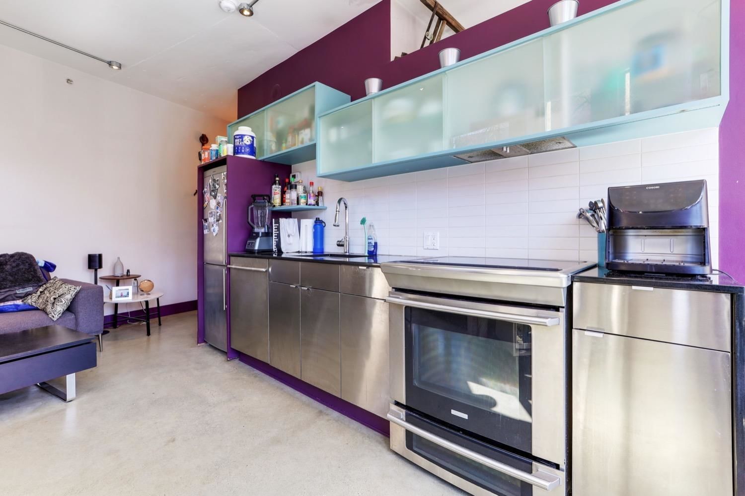 Listing Image 10