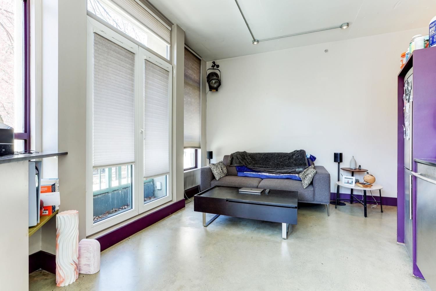 Listing Image 5