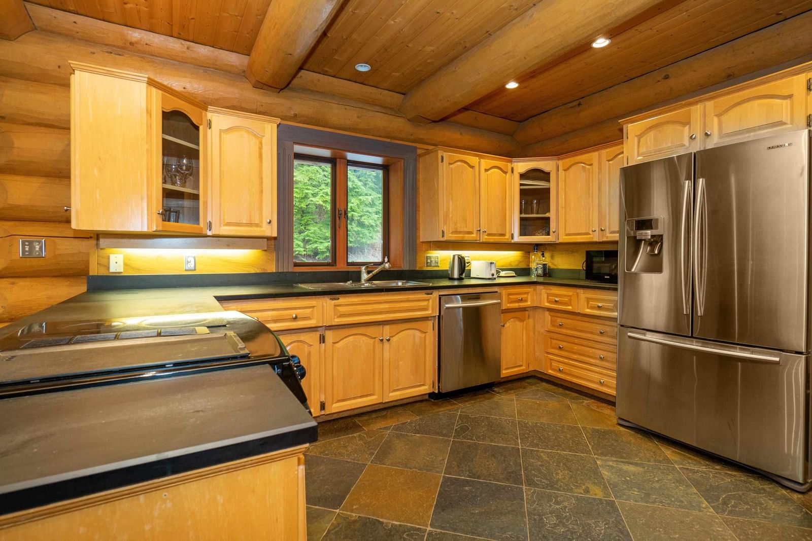 Listing Image 8