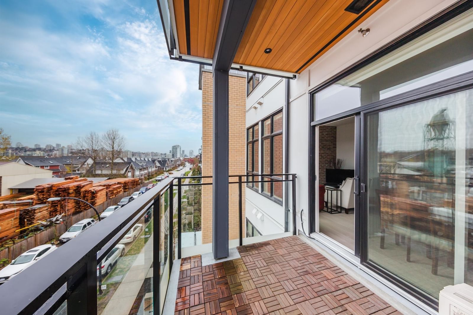 Listing Image 15