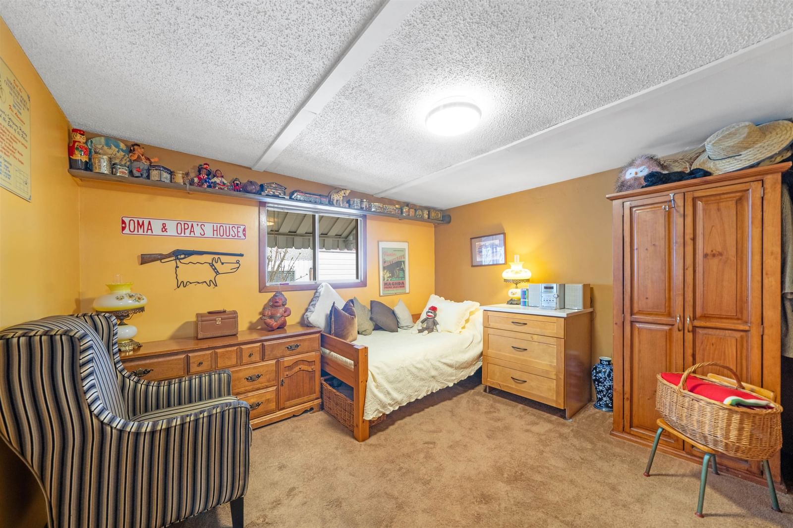 Listing Image 9