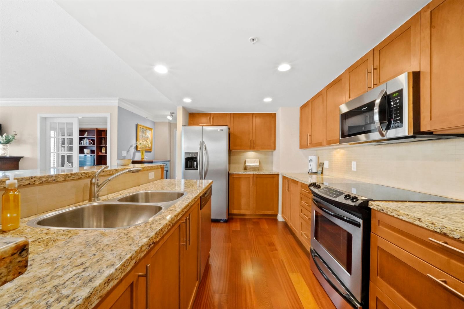 Listing Image 18