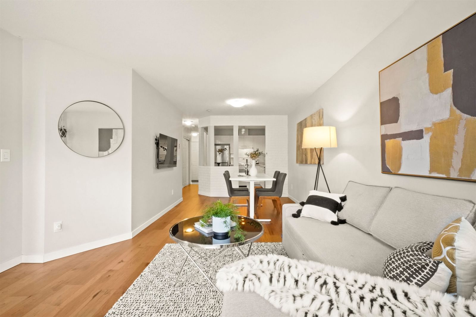 Listing Image 21