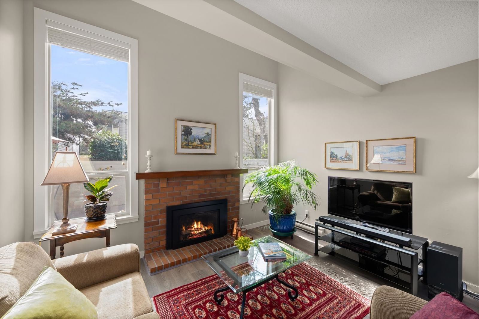 Listing Image 6