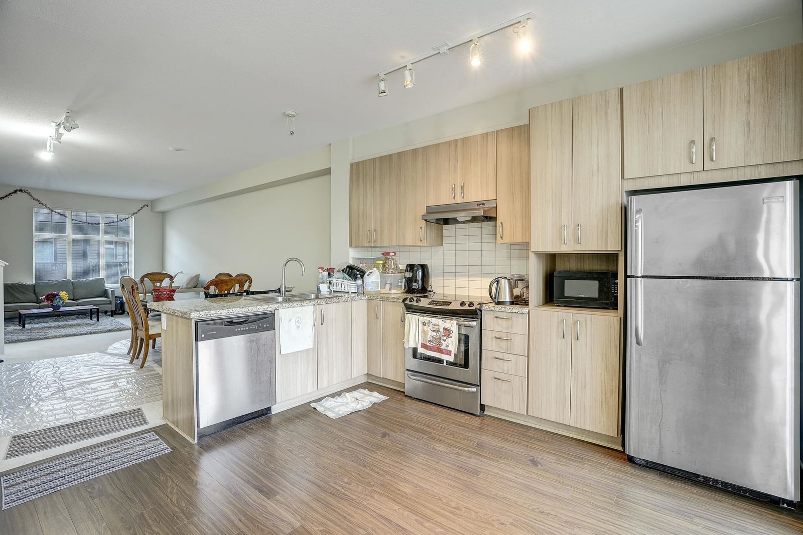 Listing Image 13