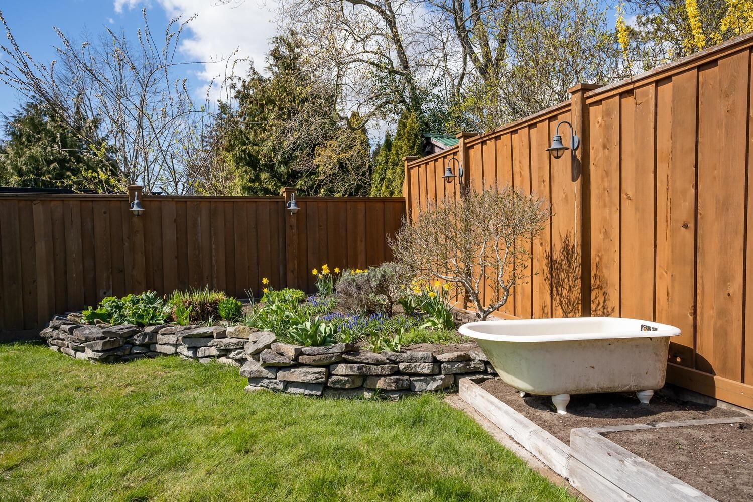 Listing Image 19